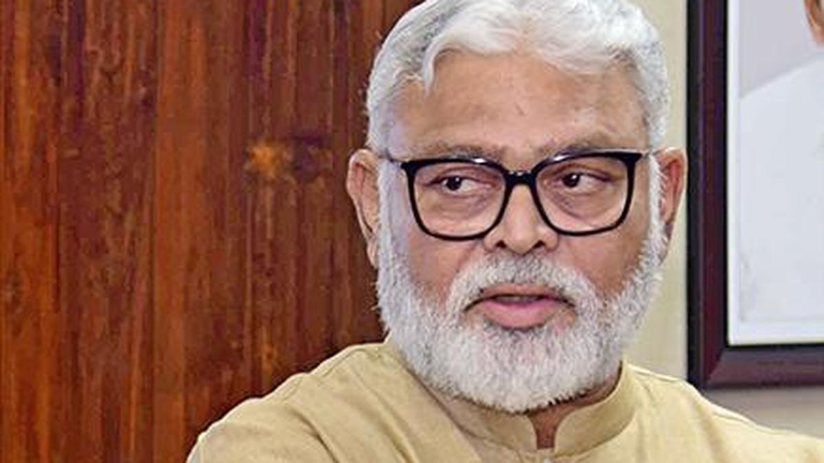 मुद्रगाड़ा के अंतिम संस्कार मामले में अम्बती रामबाबू को नोटिस