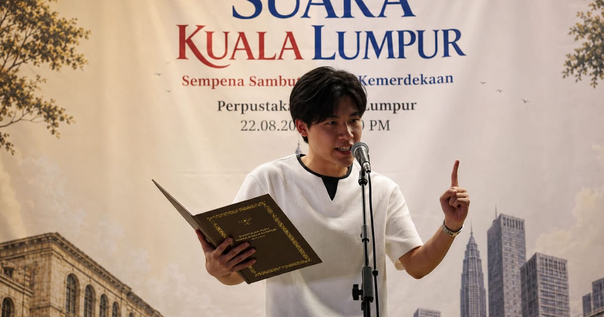 Seorang guru membuka pintu bahasa Melayu untuk pelajar universiti Beijing