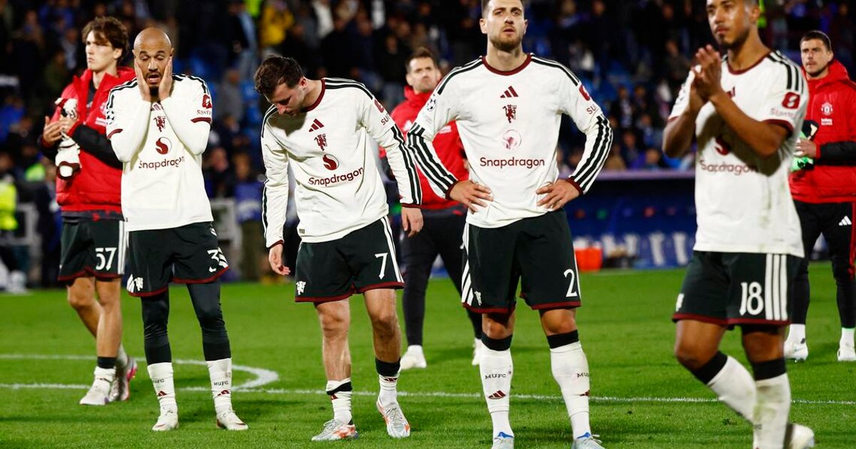 Como rout Manchester United in Champions League; Arsenal held