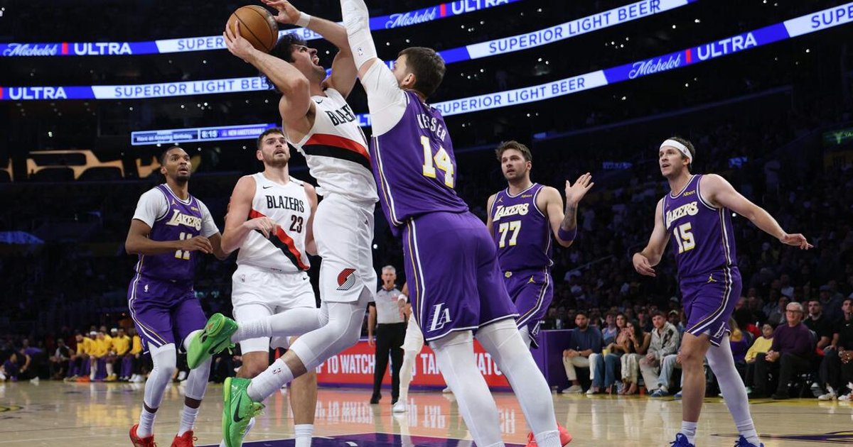 Trail Blazers remain unbeaten with victory over Lakers