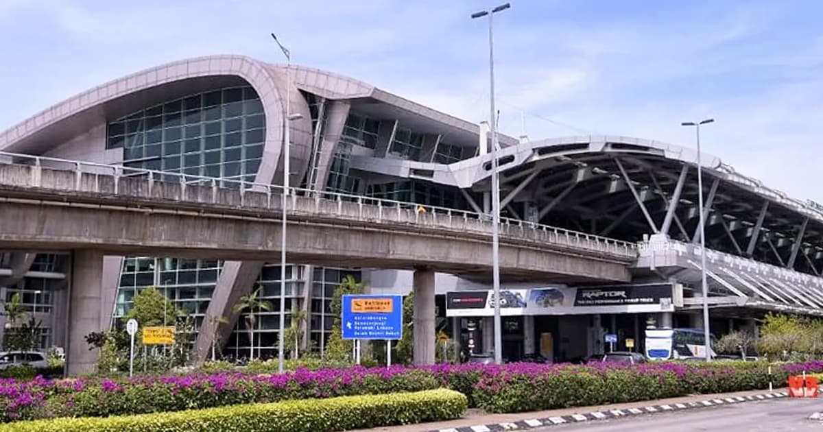 Landasan Terbang KKIA Dibuka Semula Selepas Pemeriksaan Keselamatan
