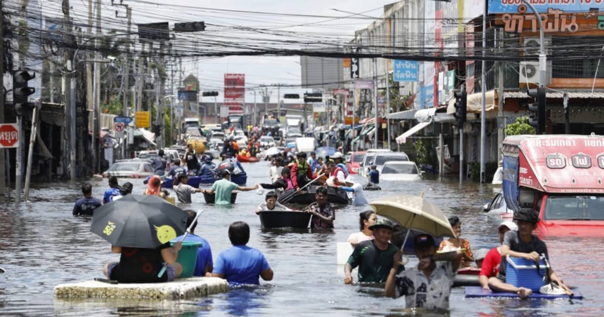 Bangkok Floods Squeeze Already Struggling Low-Income Workers