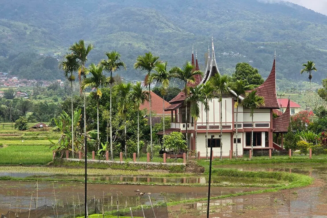 West Sumatra draws visitors with unique culture and stunning landscapes