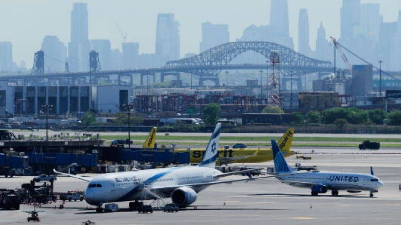 Shuttle bus crashes into barrier at Newark Airport, injures 13