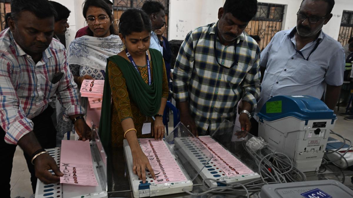 Supreme Court seeks Centre's view on EVM totaliser mechanism for vote counting