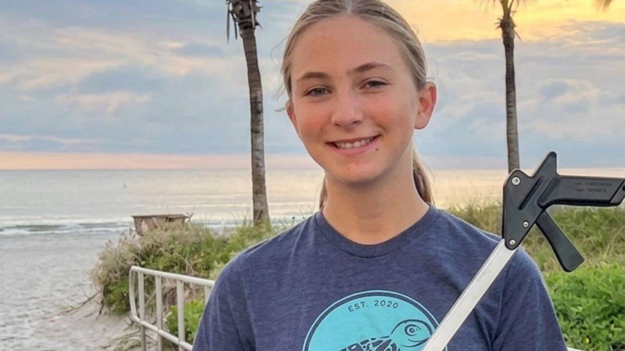 Teen environmental activist wins major prize for beach cleanup initiative