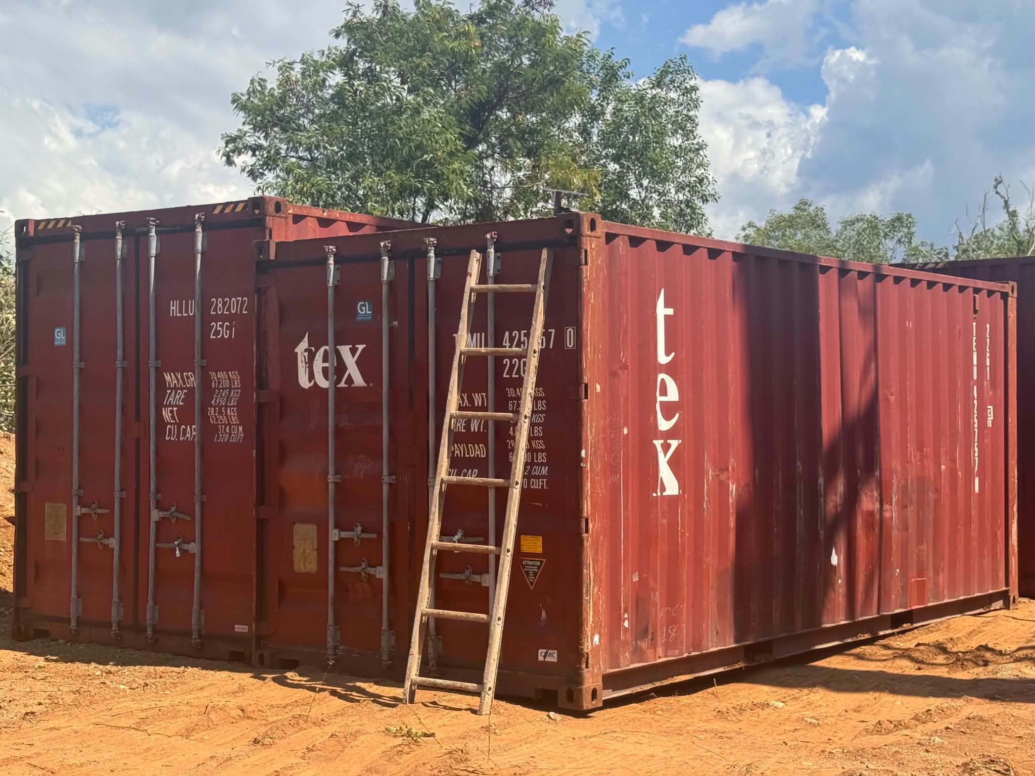 Authorities seize four containers of suspected smuggled cigarettes at illegal Zambales pier