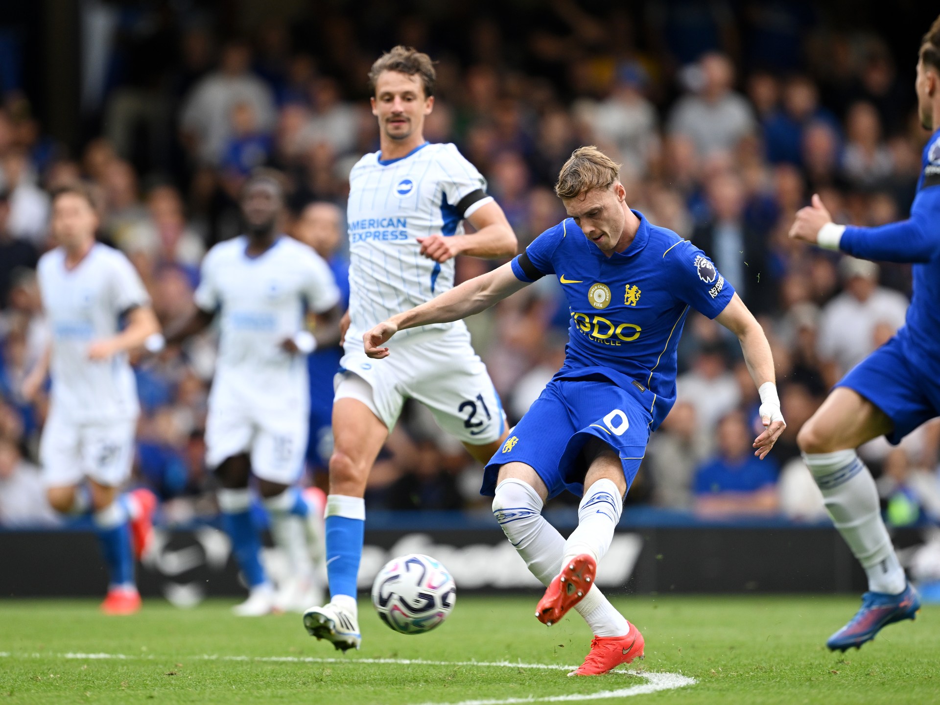 Chelsea defeats Brighton 4-3 to maintain unbeaten record under Alonso