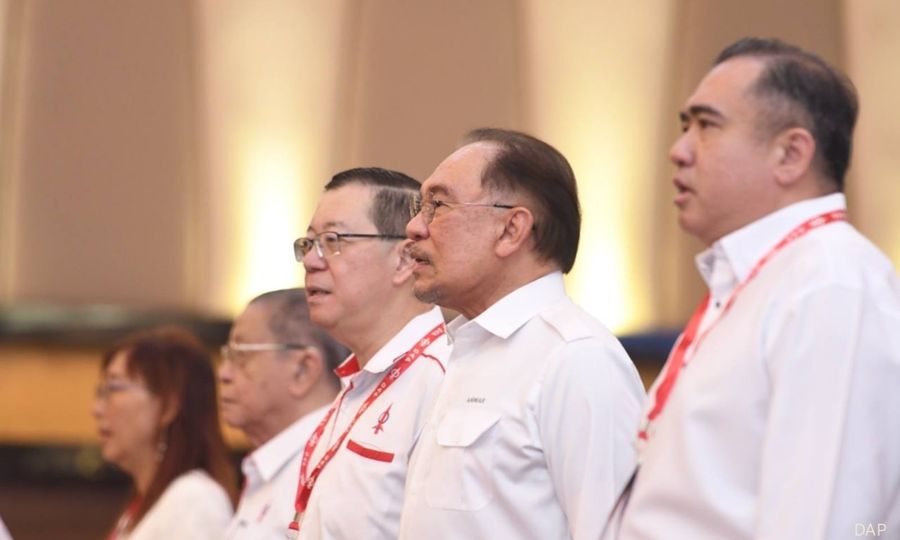 Anwar Desak Loke dan DAP Tetap Teguh; Malaysia Raih Emas Ketiga