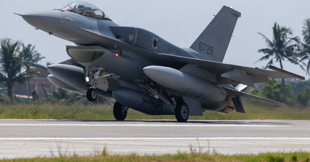 Taiwan receives first F-16V fighters as defence challenges mount