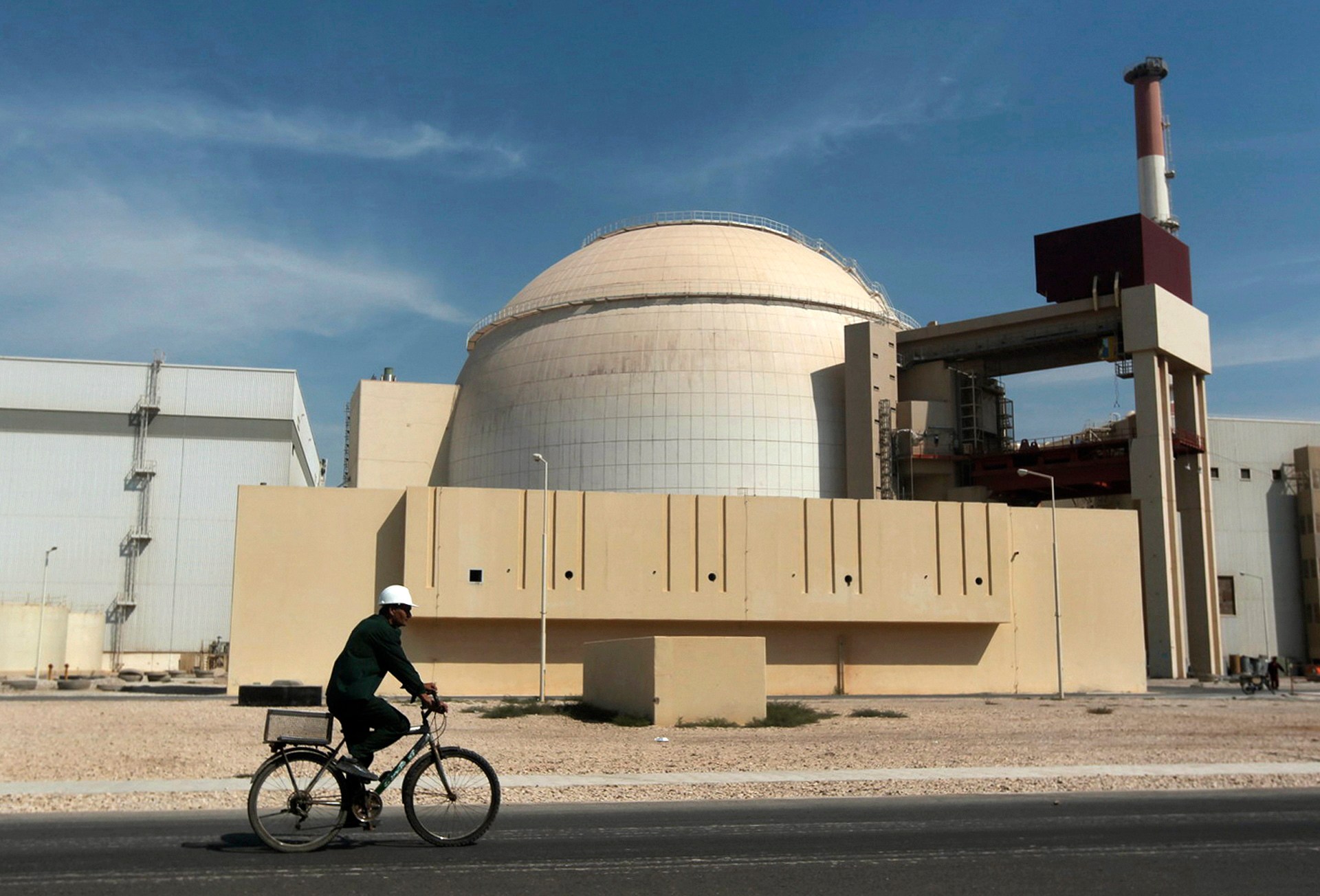 Iranian lawmakers push for NPT withdrawal amid nuclear tensions