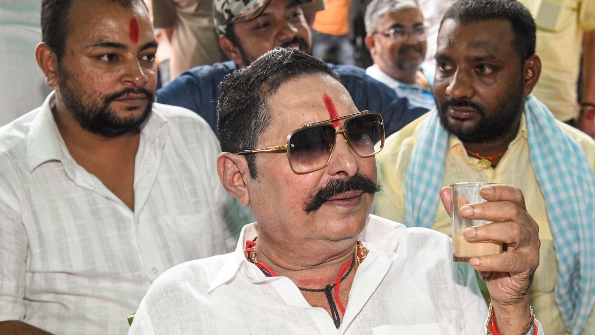 Bihar politician Anant Singh ordered to surrender in murder case