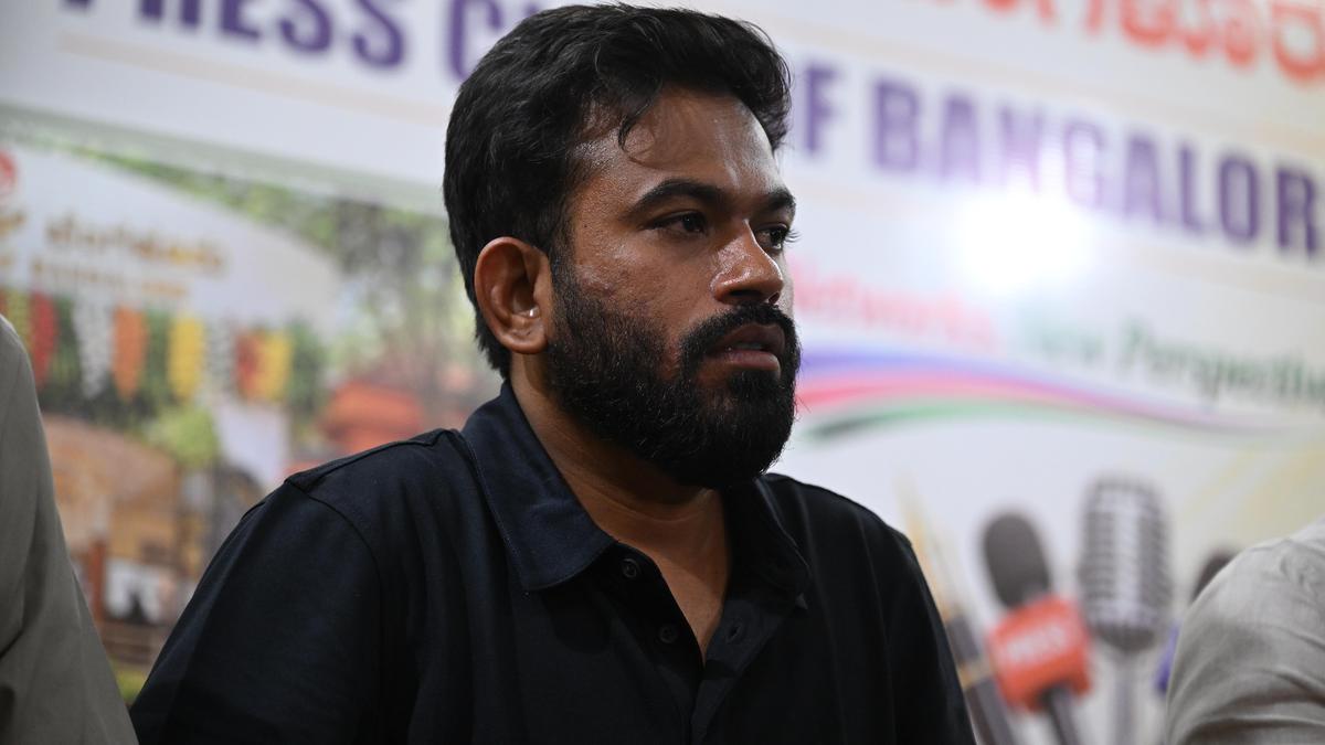 चुनाव आयोग के इस्तीफे की मांग को लेकर विरोध प्रदर्शन; दिल्ली में कड़े प्रतिबंध