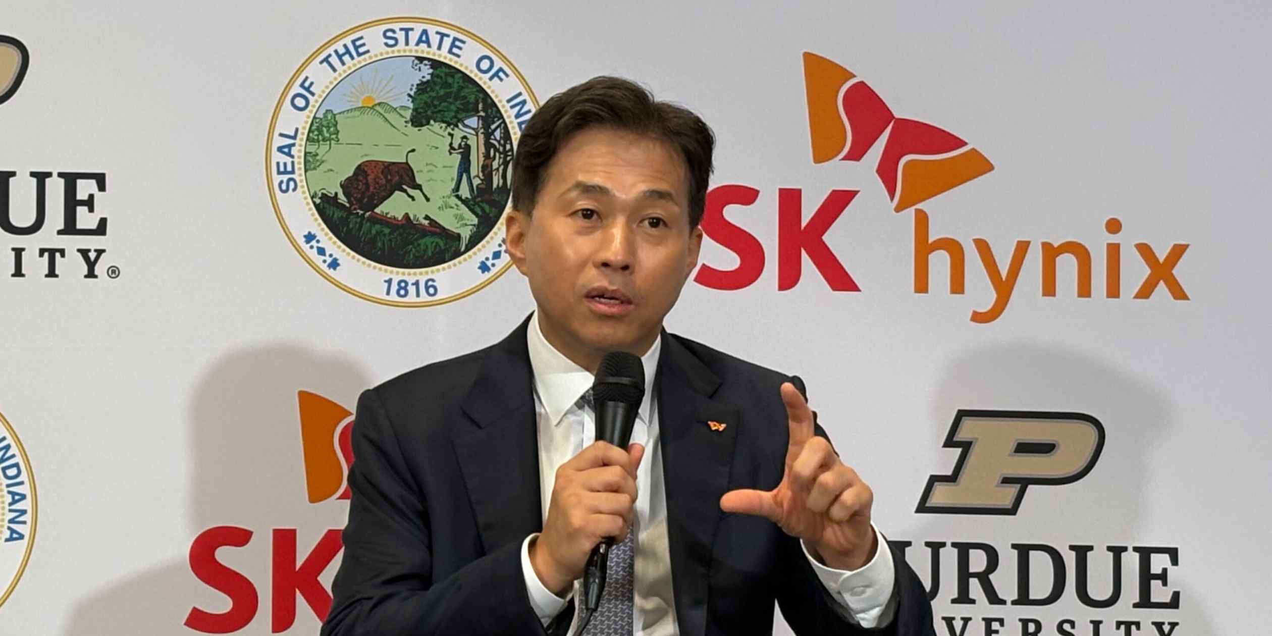 SK Hynix chief confident in memory chip demand through 2030