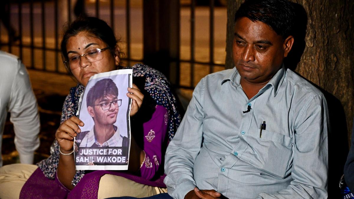 IIT student's parents seek independent probe into son's death
