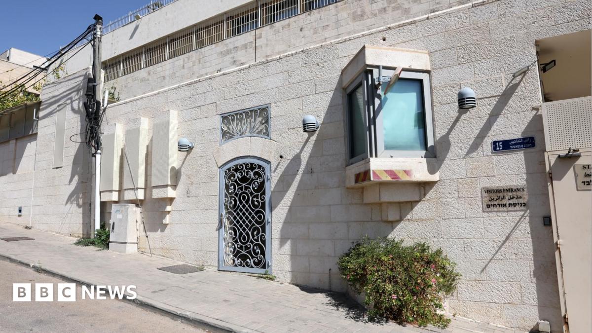 UK to scale back East Jerusalem consulate staff over settlement row
