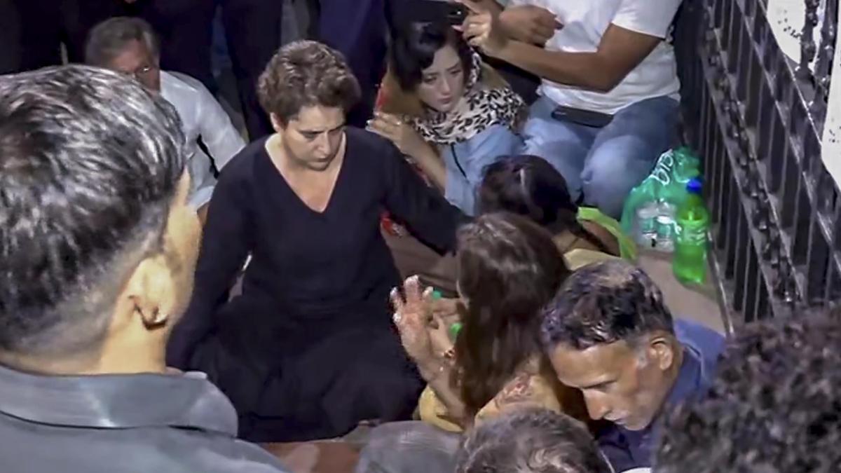 Gandhi siblings meet Bhandari family at India Gate protest over governor appointment