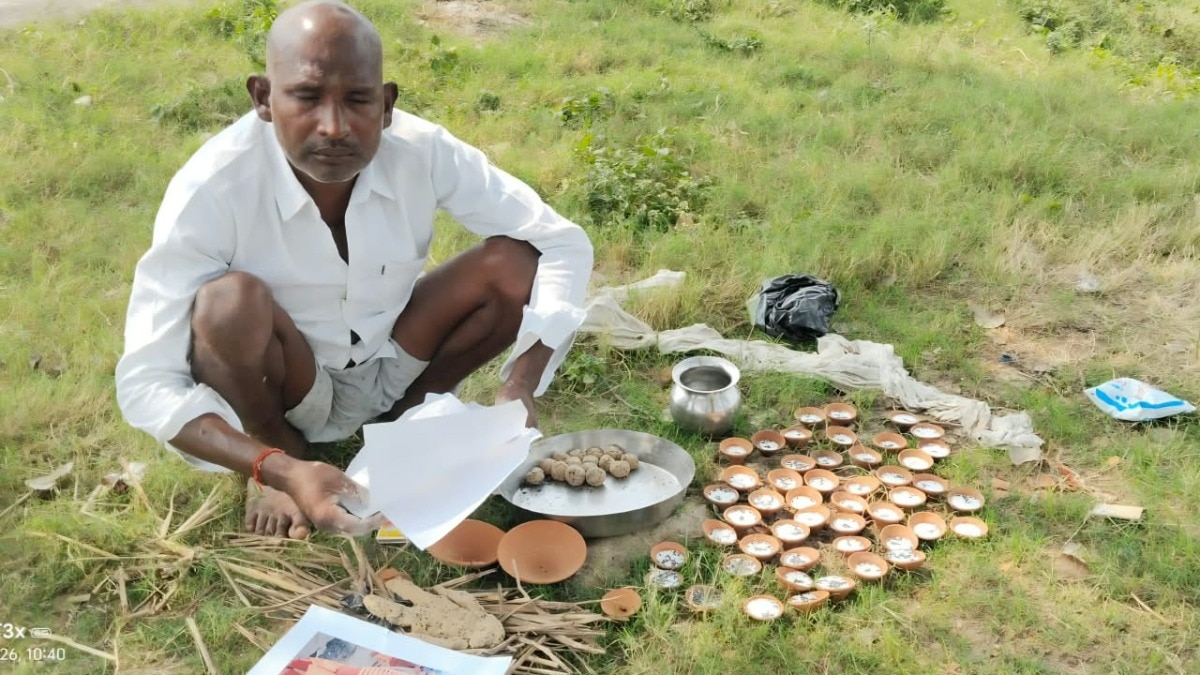 Father Performs Last Rites for Living Daughter Over Inter-Caste Marriage