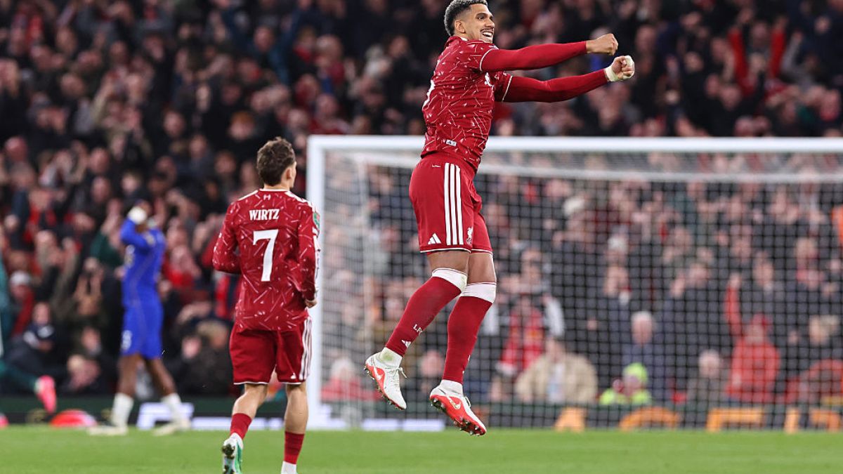 Liverpool edges Chelsea on penalties to advance in League Cup
