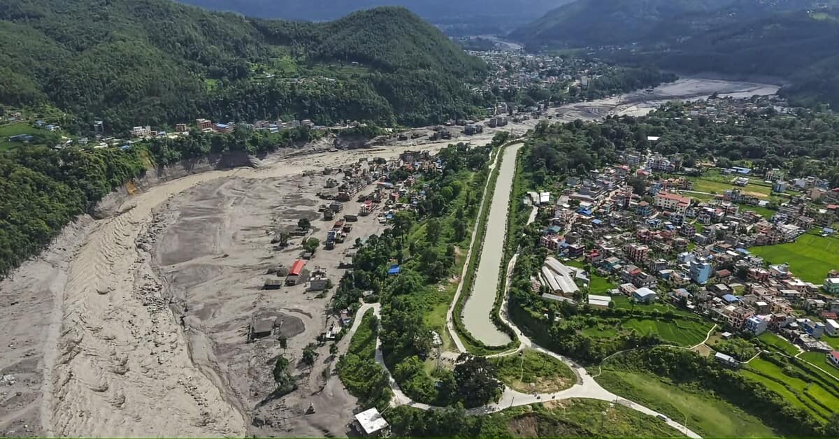नेपाल की बाढ़: तबाही से कहीं ज्यादा जटिल होगी पुनर्निर्माण की चुनौती