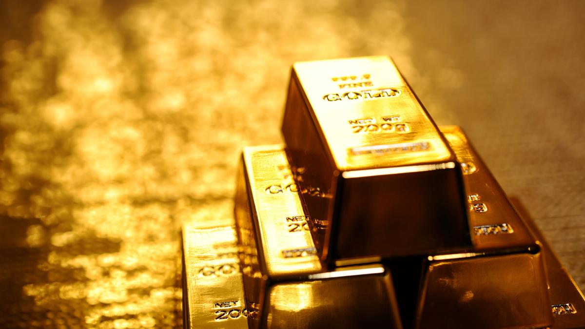 DRI seizes 2.75 kg gold at Bengaluru airport in smuggling bust
