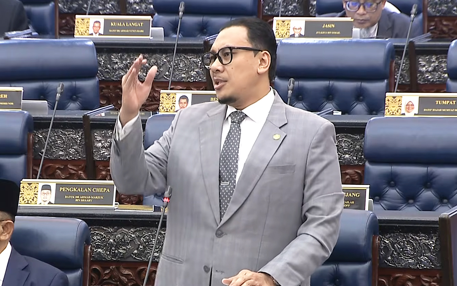 Ahli Parlimen PAS desak kerajaan larang semua guna aplikasi Waze