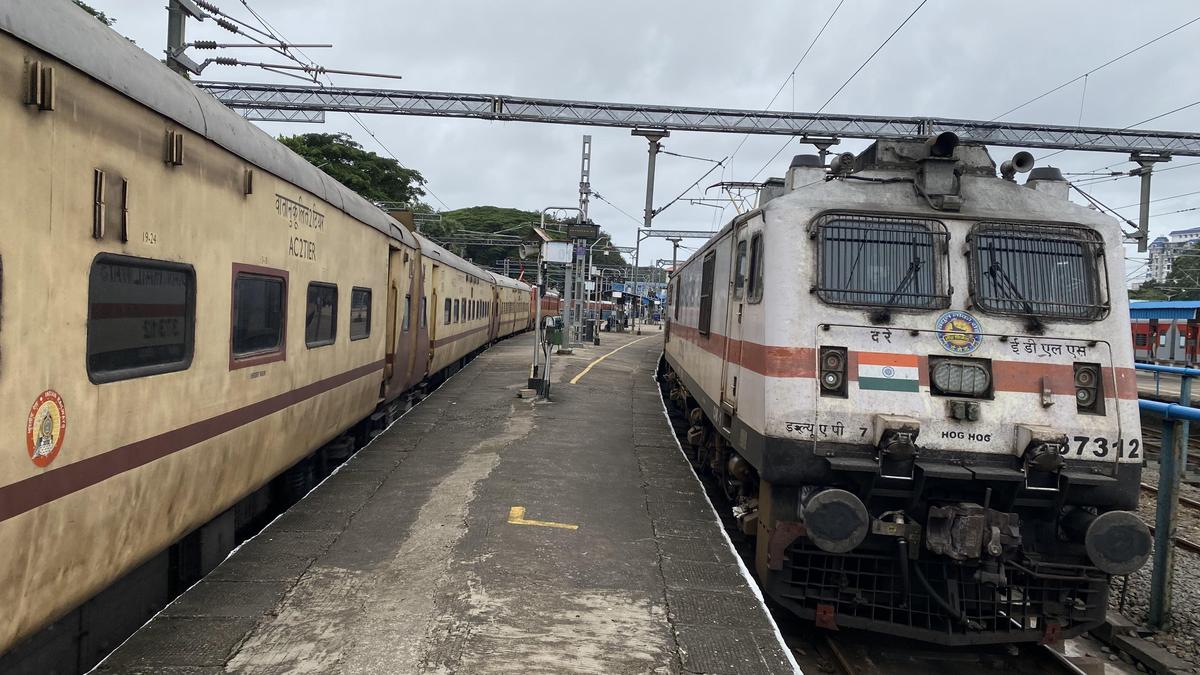 मंगलूरु को रेलवे विकास का केंद्र बनाने का आह्वान