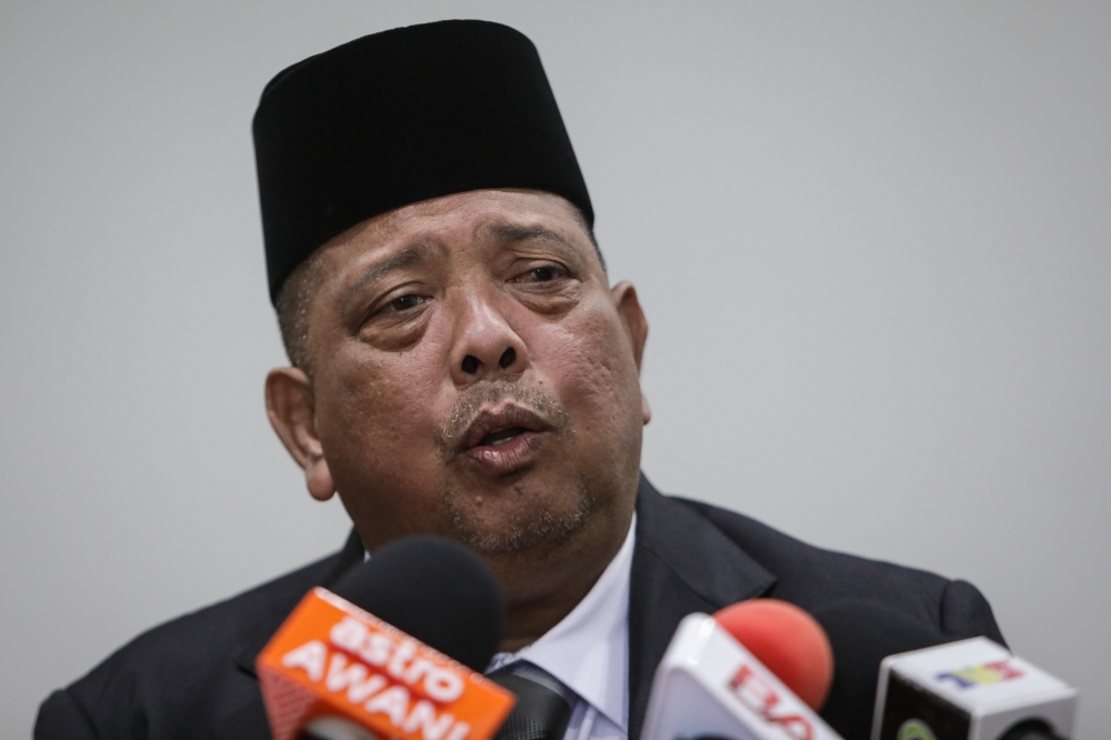Menteri Besar Perlis Abu Bakar Hamza Hilang Jawatan Parti Selepas Suspend