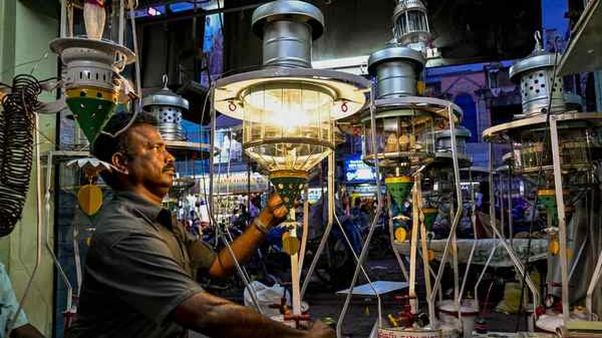 Vellore's 155-Year-Old Wholesale Market Thrives Amid Modern Commerce