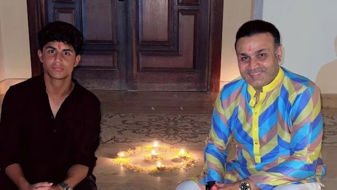 Young Aryaveer Sehwag Channels Father's Fearless Style at Delhi Premier League