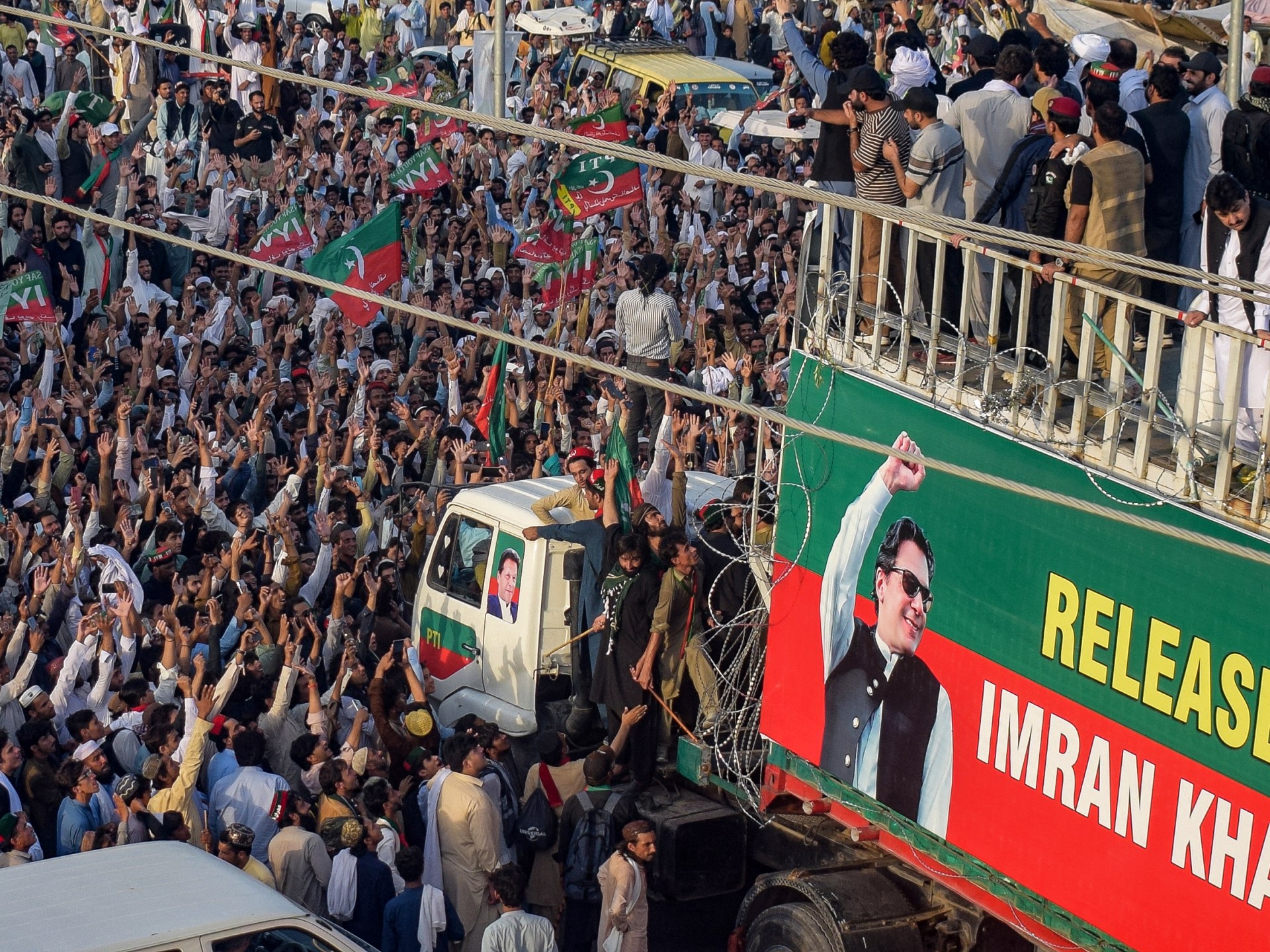 Imran Khan supporters launch major march to Islamabad after talks collapse