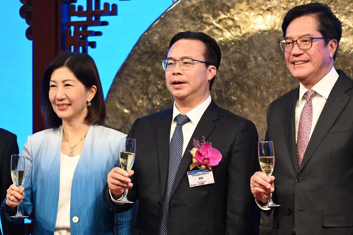 Hong Kong Bourse Extends Chan's Term Amid IPO Surge