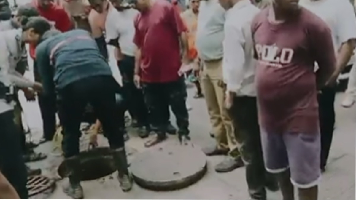 Mumbai sewer cleaning accident kills worker, injures colleague