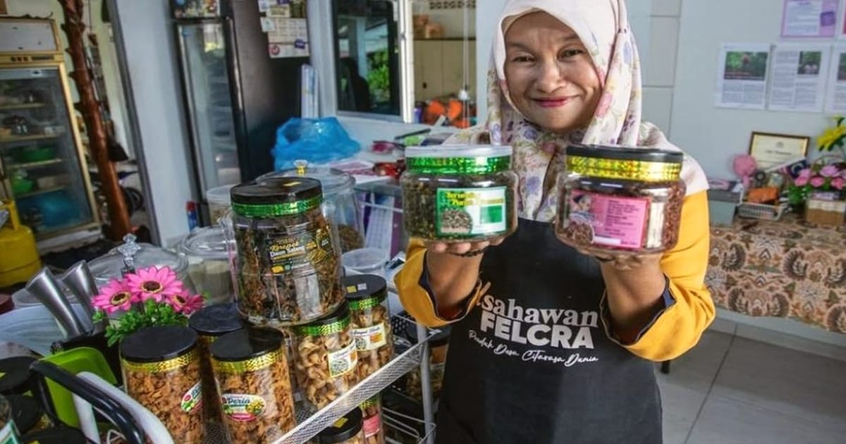 Bunga Kantan Ubah Nasib Mariyaton, Jana Penjualan RM6,500 Sebulan