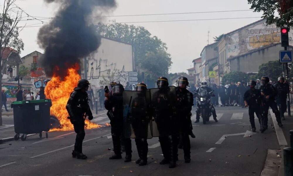 France shuts hundreds of schools as student unrest escalates