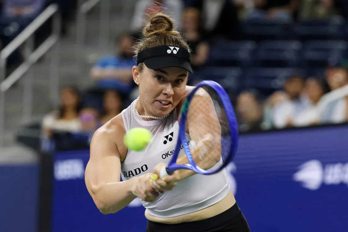 Noskova advances to US Open third round with comfortable victory