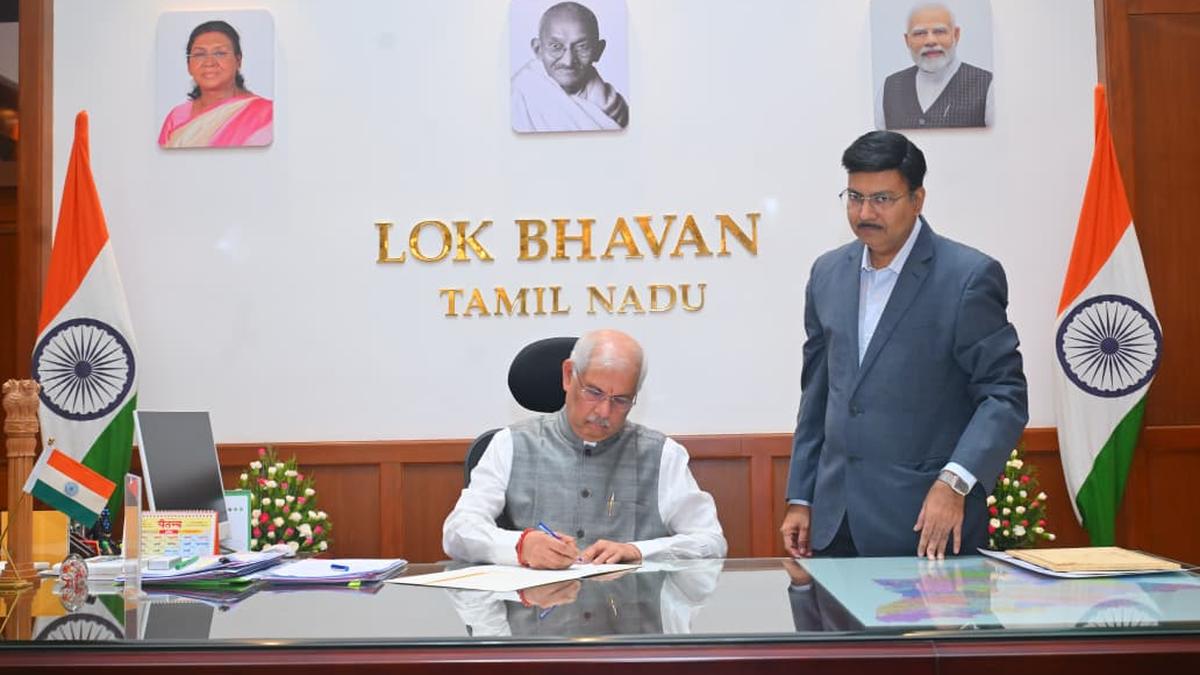 राजेंद्र विश्वनाथ आर्लेकर तमिलनाडु के पूर्णकालिक राज्यपाल का पदभार संभालेंगे