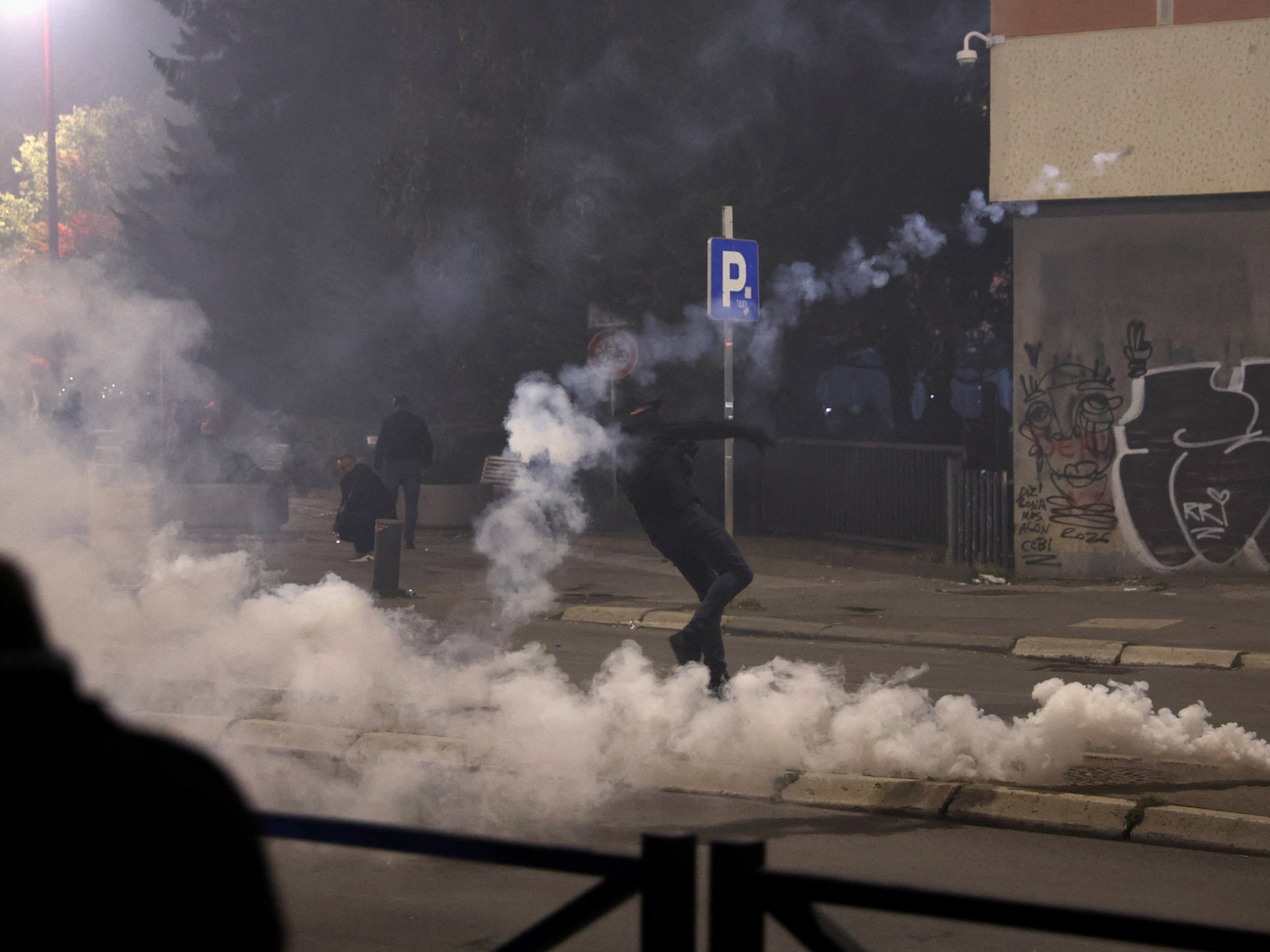 Kosovo police disperse protesters opposing war crimes court restrictions