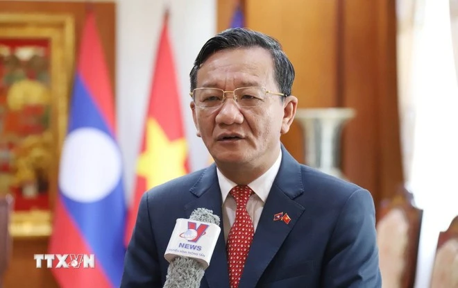 Vietnam, Laos to deepen ties during PM's strategic visit