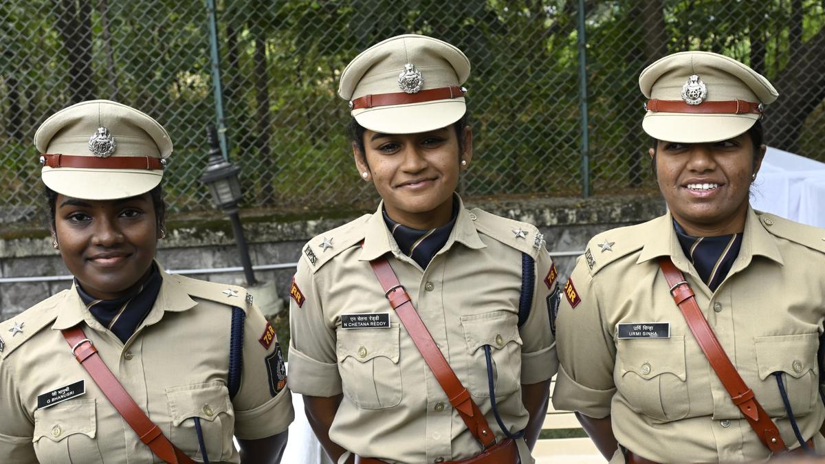 राष्ट्रीय पुलिस अकादमी में महिला प्रशिक्षुओं की सफलता की कहानियां