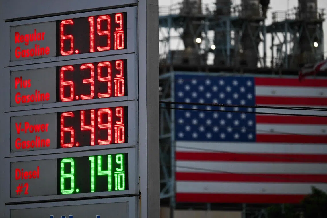 Oil prices steady as US-Iran tensions persist near Strait of Hormuz