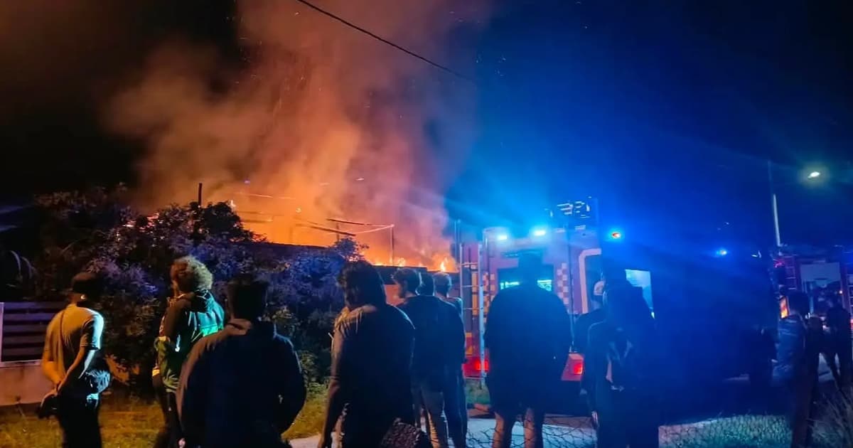 Bapa dan anak sembilan tahun tewas dalam kebakaran rumah di tingkat atas