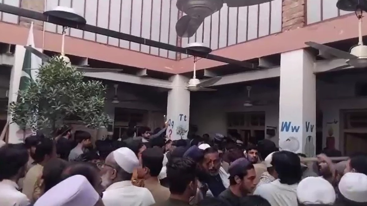 School roof collapse in Peshawar kills 17 students, teacher