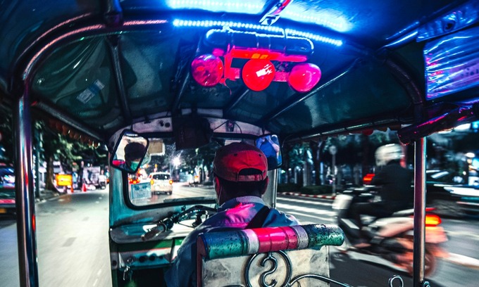 Tài xế tuk-tuk Bangkok bị phạt vì yêu cầu giá cước 120 USD