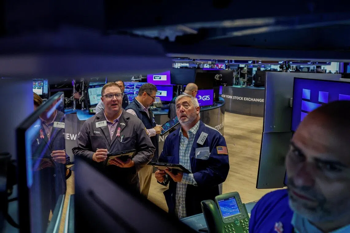 US stocks tread water as geopolitical tensions weigh on sentiment