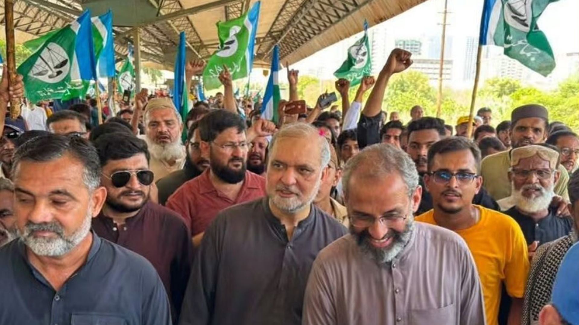 Pakistan's Jamaat-e-Islami leads major protest march against fuel price surge
