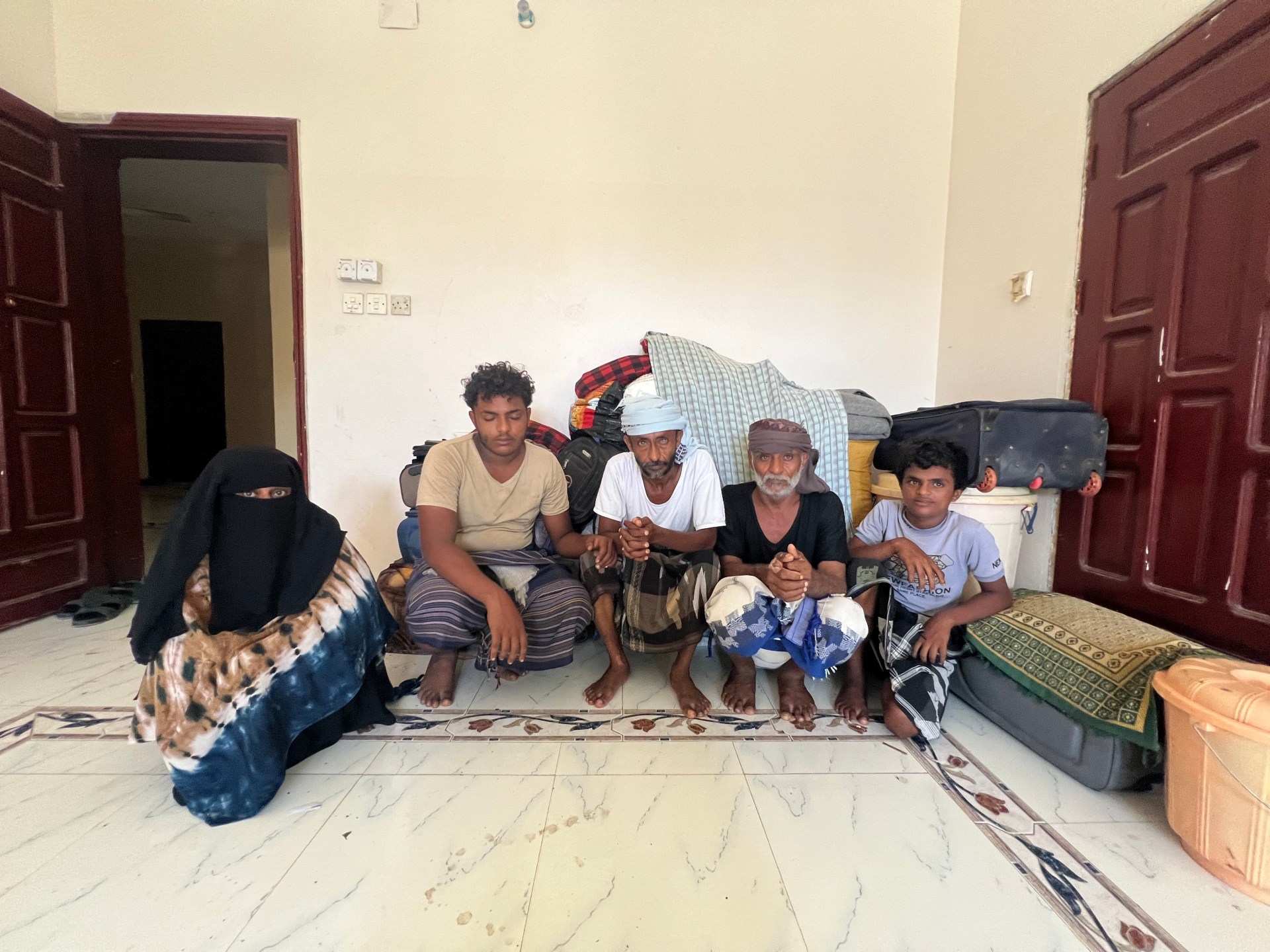 Yemeni families flee as Houthis advance on Red Sea territories