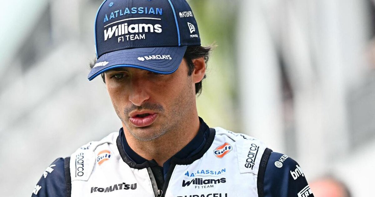 Williams driver Sainz frustrated by technical glitch in Singapore sprint qualifying