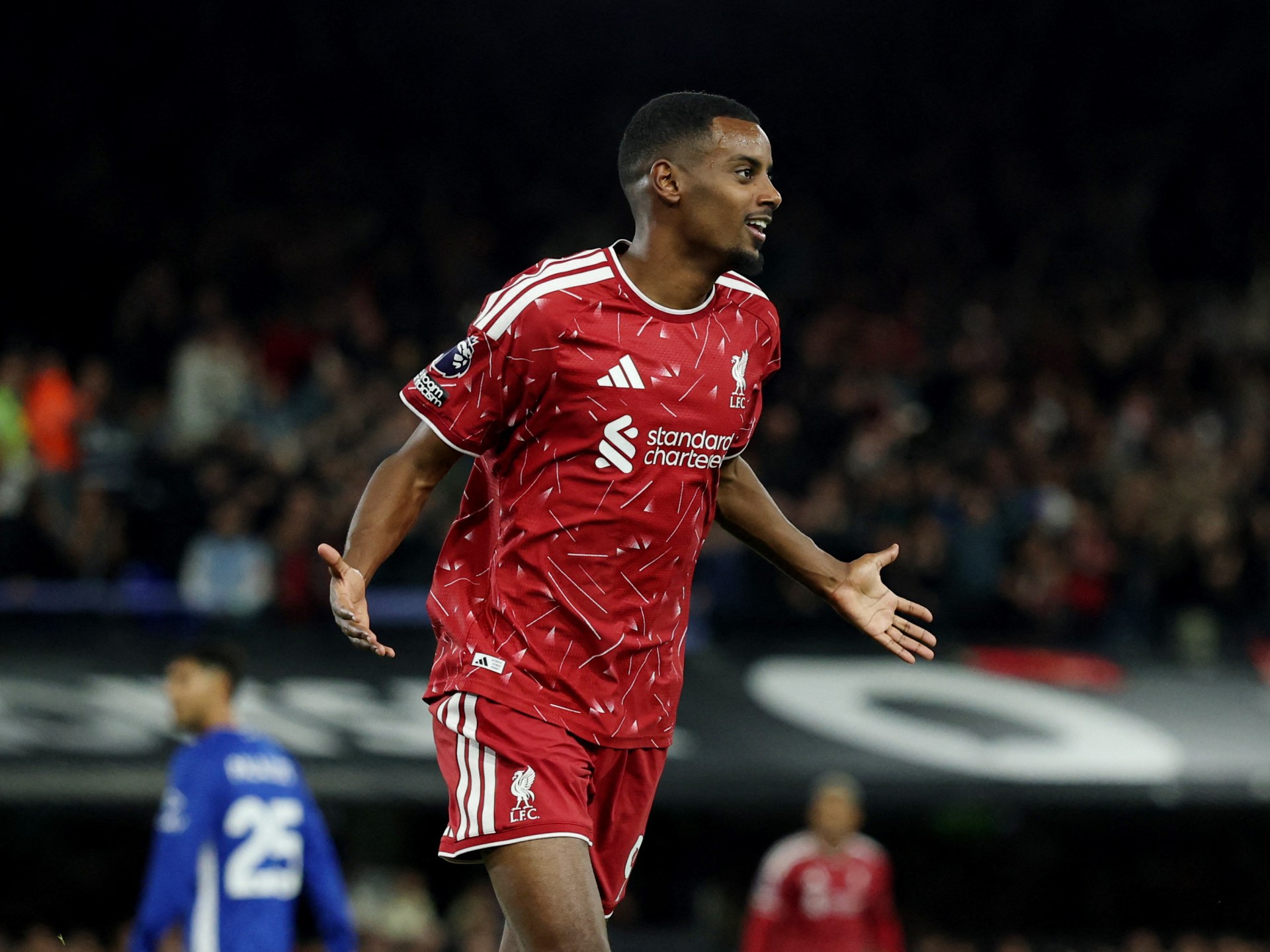 Isak's double gives Iraola winning Premier League debut