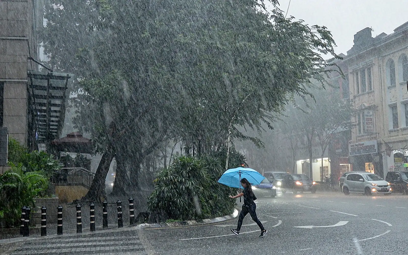 Thunderstorm warnings issued across 11 states and federal territories